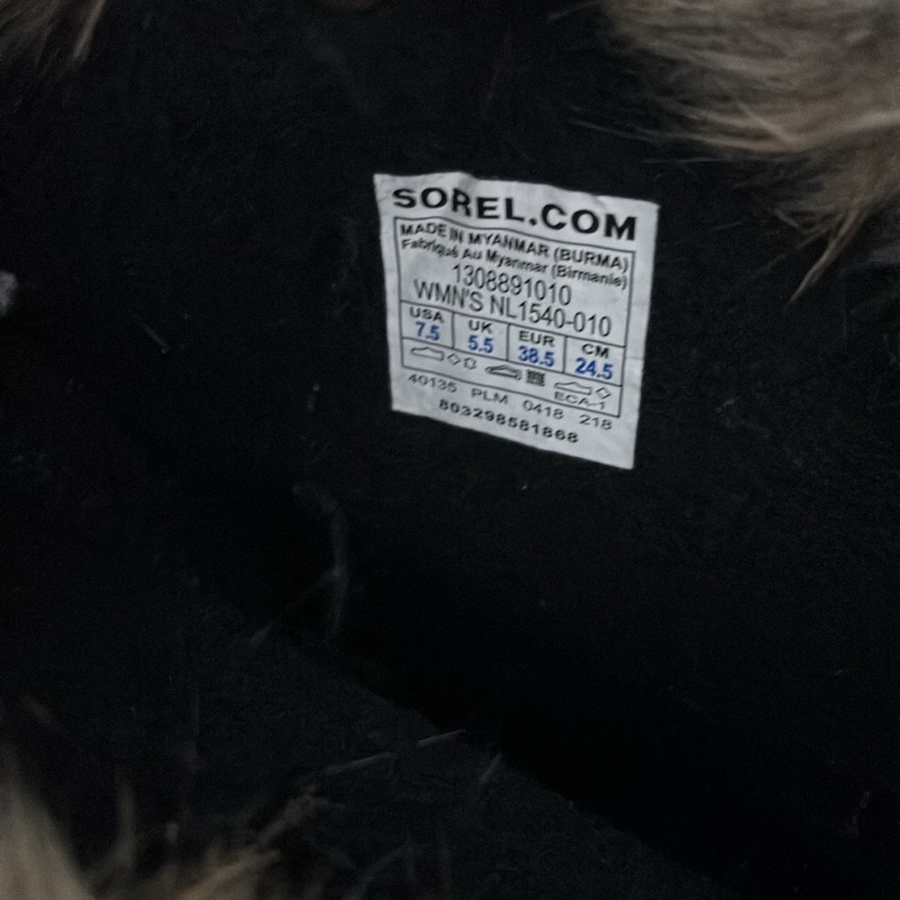 Sorel Black Fur-Lined Boots - Picture 5 of 6